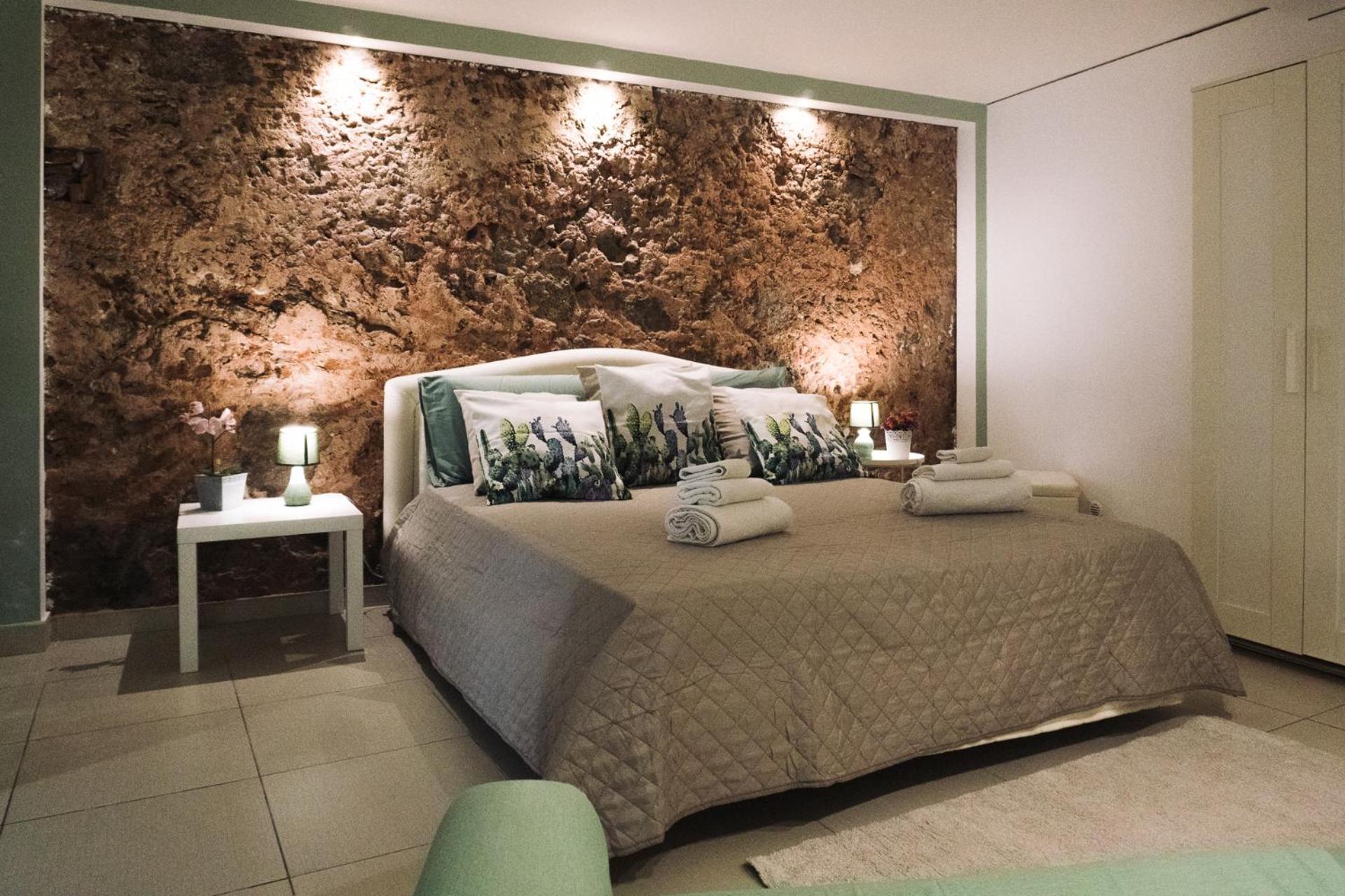 Dante House - By Holiday In The Ct Apartment คาตาเนีย ภายนอก รูปภาพ
