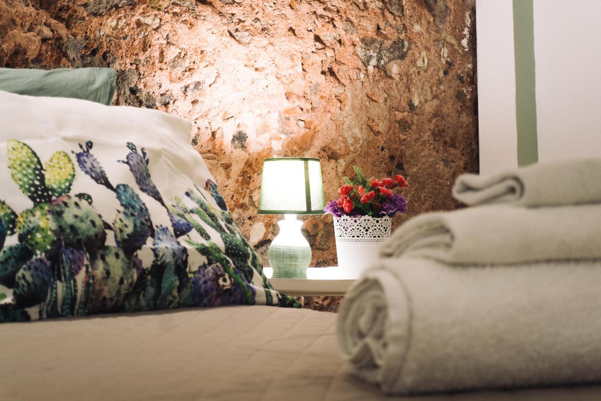 Dante House - By Holiday In The Ct Apartment คาตาเนีย ภายนอก รูปภาพ