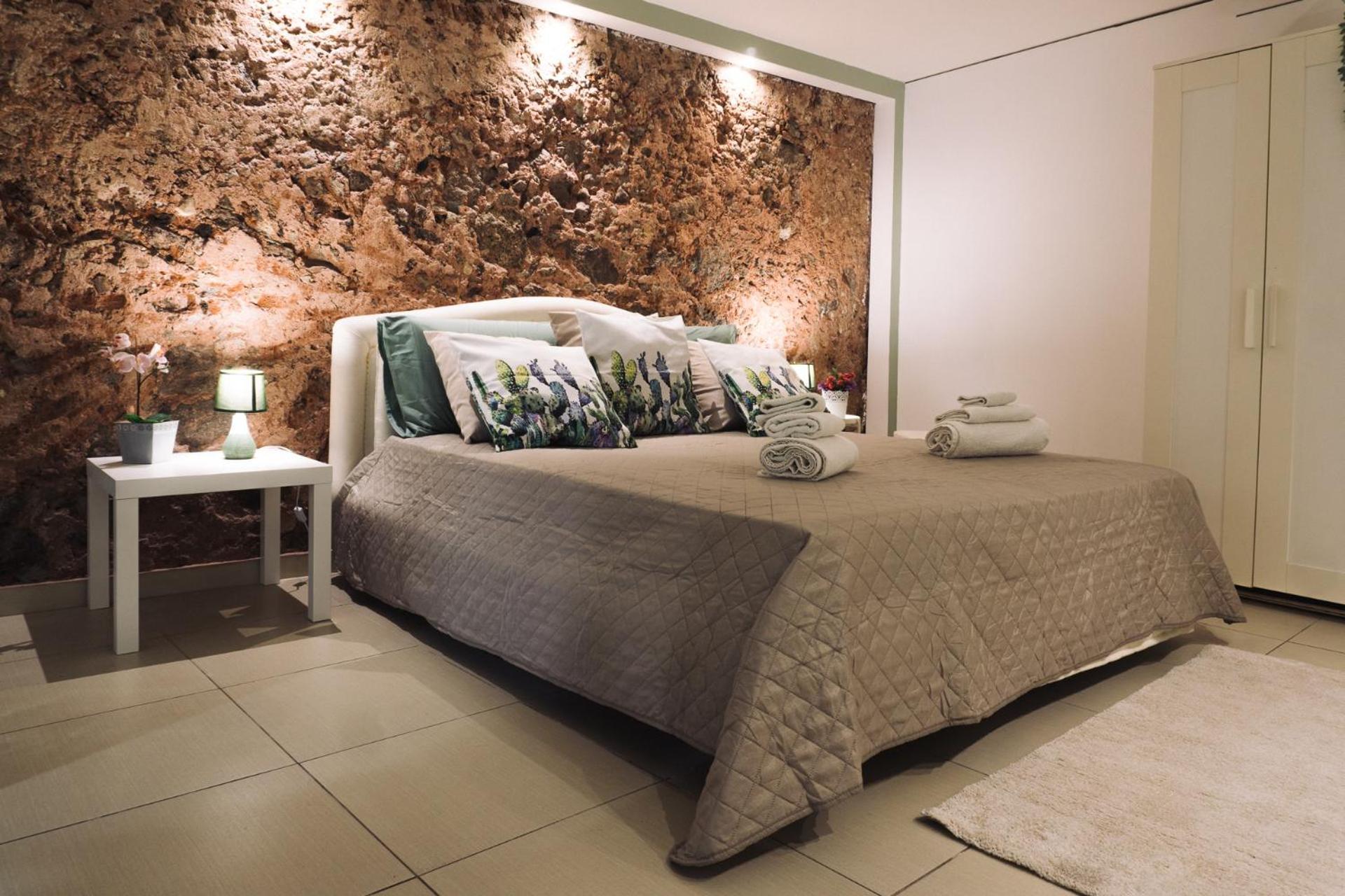 Dante House - By Holiday In The Ct Apartment คาตาเนีย ภายนอก รูปภาพ